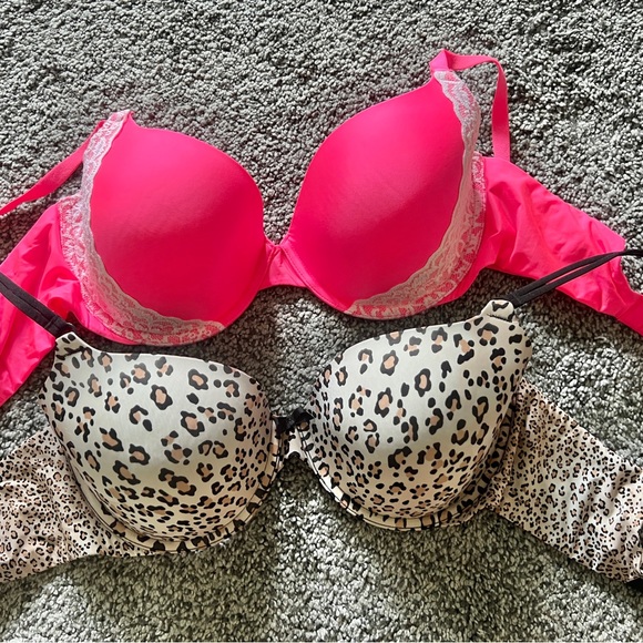 2 Pairs Victoria Secret 34DD Demi- Buste bras - Picture 1 of 2